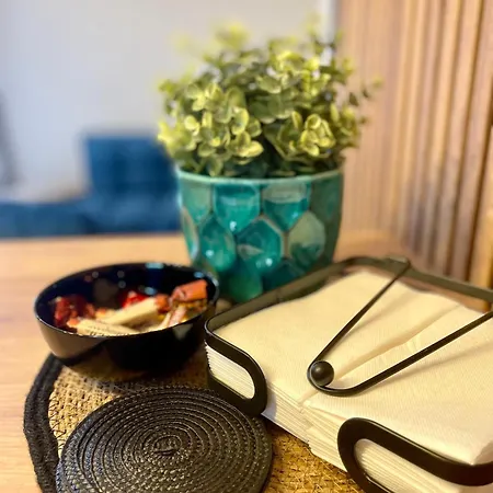 Two Modern Apartments In One Building By Si Stay Апартаменти