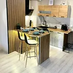 公寓 Two Modern In One Building By Si