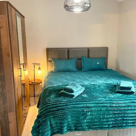 Two Modern In One Building By Si Bansko