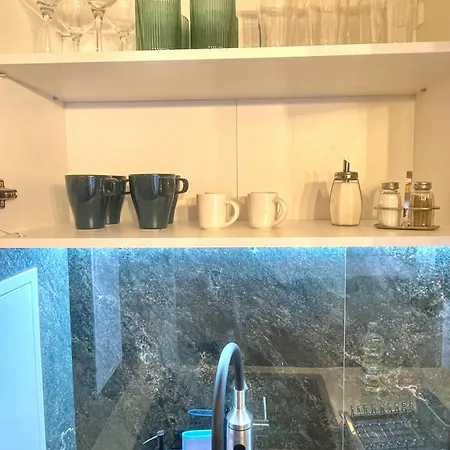 Modern Mountain Retreat Apartament *