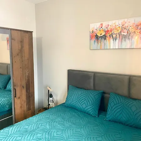 公寓 Two Modern In One Building By Si