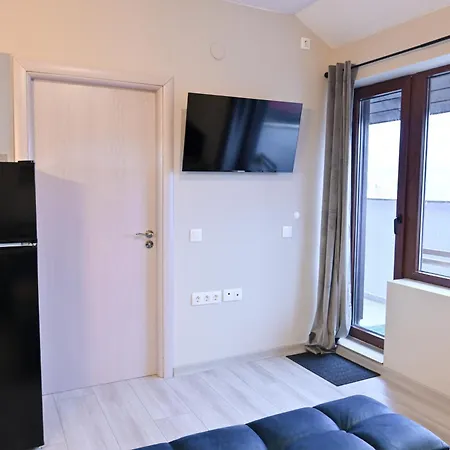 公寓 Two Modern In One Building By Si