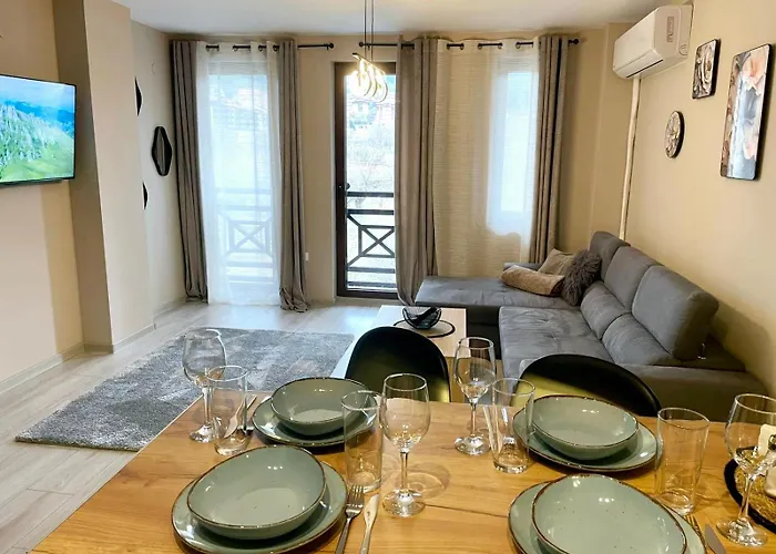 Two Modern In One Building By Si 班斯科