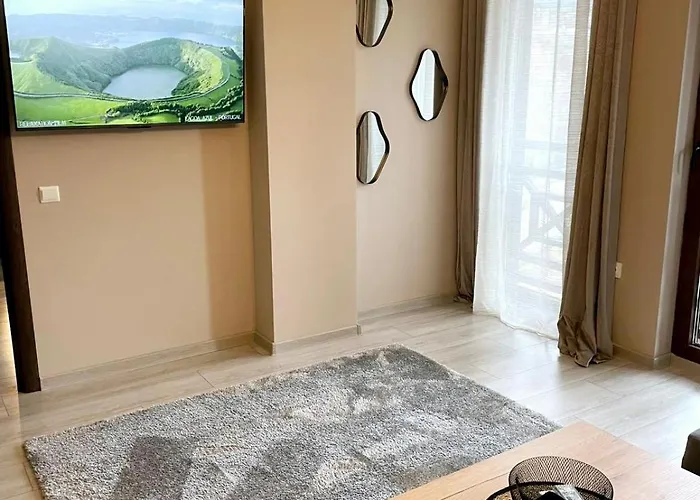 Two Modern In One Building By Si 公寓 *