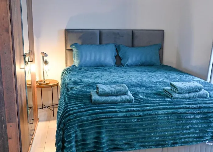 Two Modern In One Building By Si 公寓