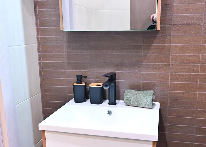 Two Modern In One Building By Si 公寓